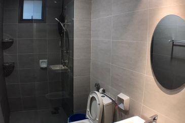 Adria Residence @ Gravit8