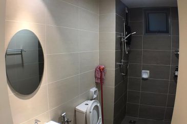 Adria Residence @ Gravit8