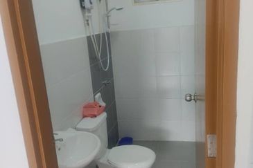 Azaria Apartment @ Bandar Paklands