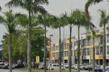 Ambang botaniac jalan kasuarina