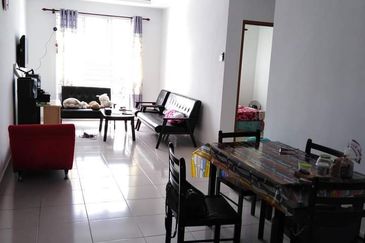 Bandar parkland azaria apt
