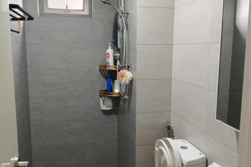 Gravit8 @ Klang South