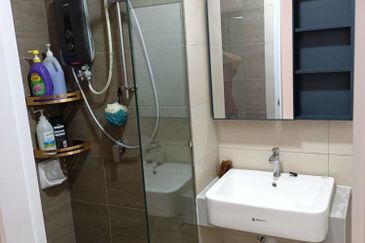 Gravit8 @ Klang South