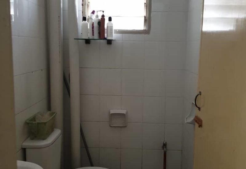 Pangsapuri Akasia, Bandar Botanic