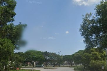 West Port, Pulau Indah