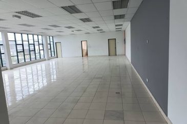 Taman berjaya park factory for rent 