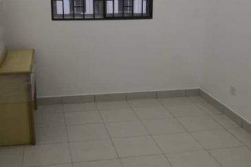 Azaria Apartment @ Bandar Paklands