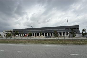 West Port, Pulau Indah