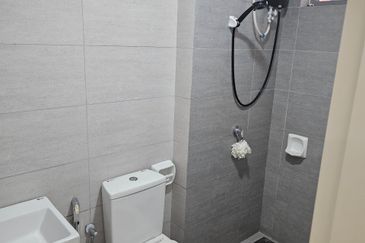 Gravit8 @ Klang South