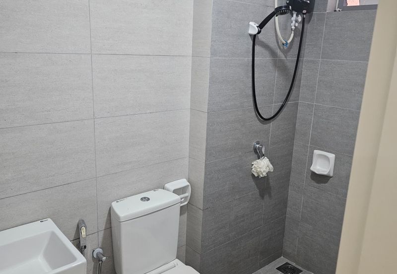 Gravit8 @ Klang South