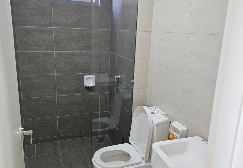 Gravit8 @ Klang South