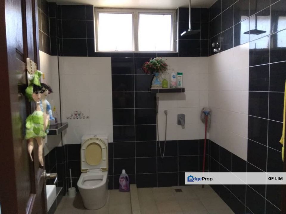 Bayuemas 3sty bungalow house, Selangor, Klang