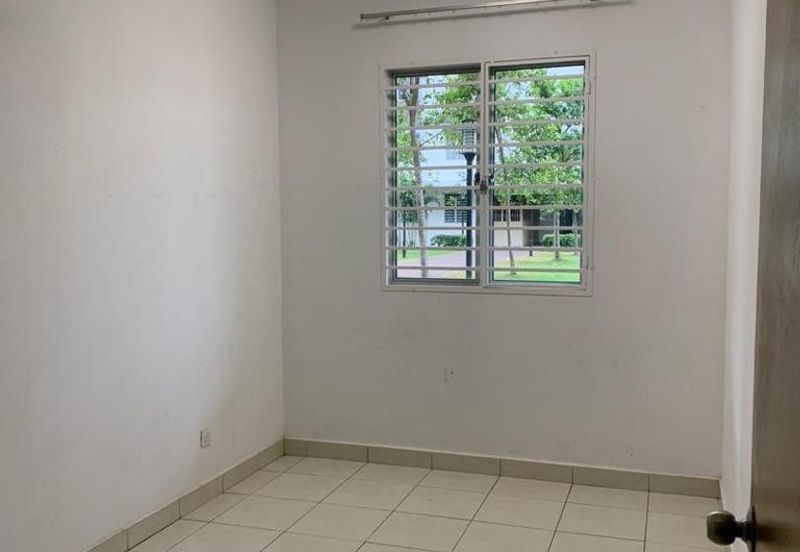 Azaria Apartment @ Bandar Paklands