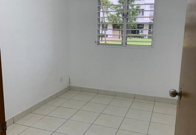 Azaria Apartment @ Bandar Paklands