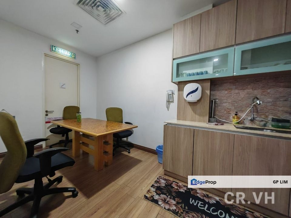 Bukit tinggi landmark shop for sale, Selangor, Klang