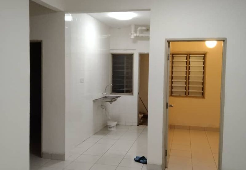 Pangsapuri Akasia, Bandar Botanic