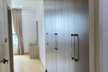 Gravit8 @ Klang South