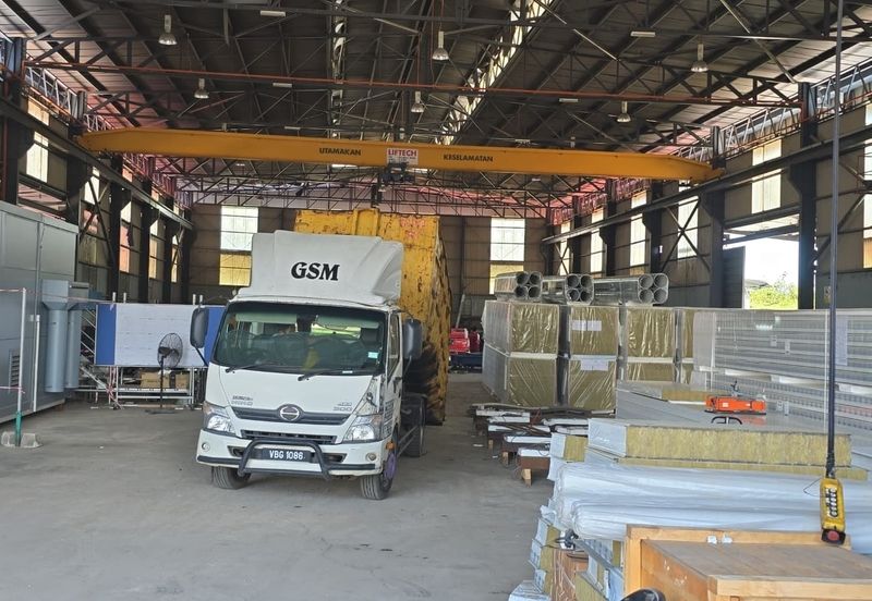 West Port, Pulau Indah