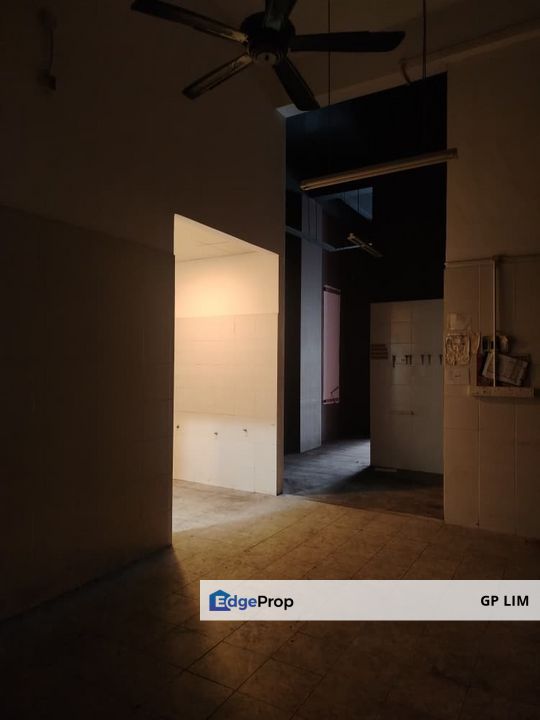 Bukit tinggi landmark shop for rent, Selangor, Klang