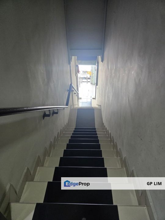 Bayu tinggi 3sty Shop For Sale, Selangor, Klang