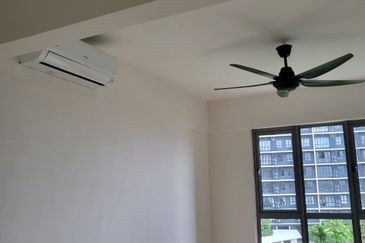 Gravit8 @ Klang South