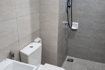 Gravit8 @ Klang South