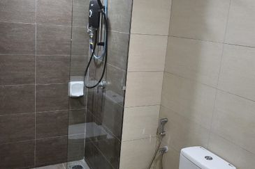 Gravit8 @ Klang South