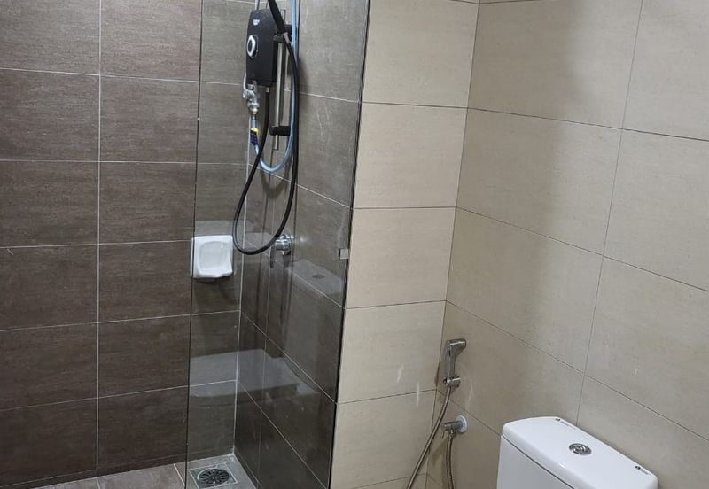 Gravit8 @ Klang South