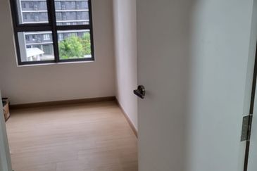 Gravit8 @ Klang South