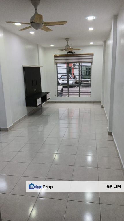 Bandar parkland orchis Apt , Selangor, Klang