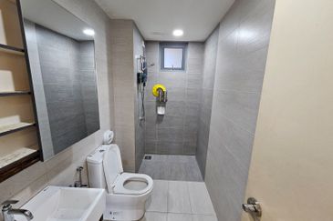 Gravit8 @ Klang South