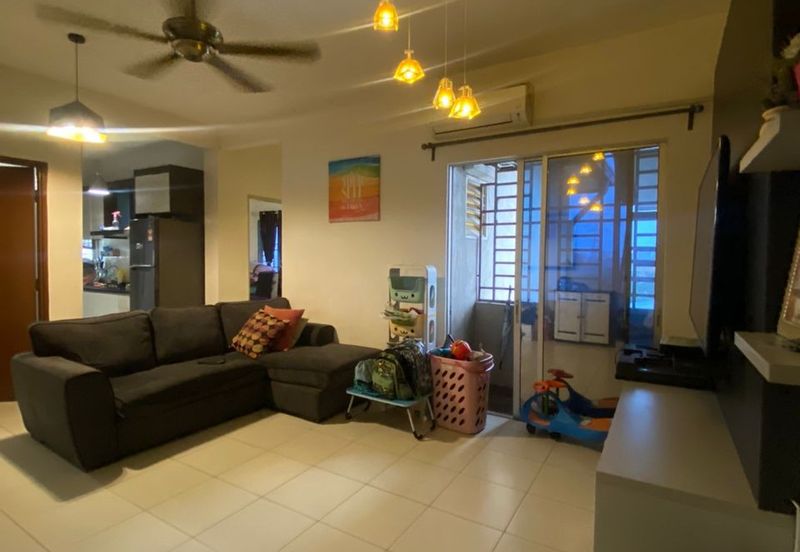 Pangsapuri Akasia, Bandar Botanic