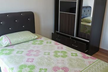 Ambang botanic Gm remia apt