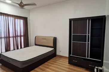 Ambang botanic Gm remia apt