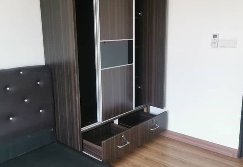 Ambang botanic Gm remia apt