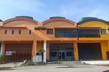 West Port, Pulau Indah