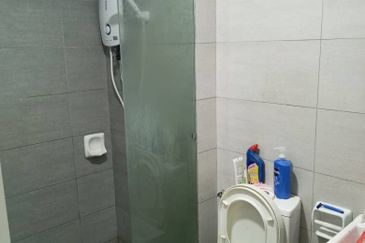 Gravit8 @ Klang South