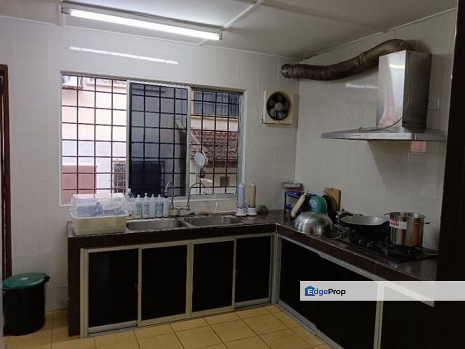 Double Storey Terrace House Taman Wawasan Puchong for Rental RM2,000