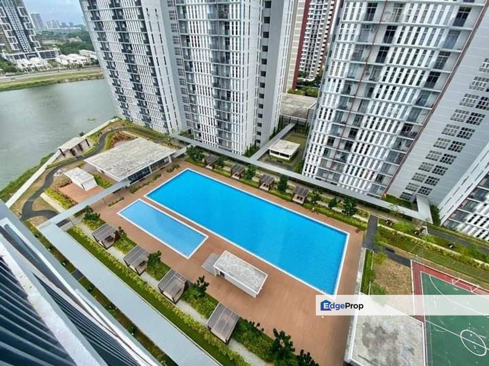 Lakefront Homes Residence Lakefront Cyberjaya for Sale RM430,000 By