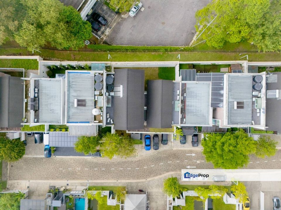 PRIVATE POOL & LIFT! 4 Storey Courtyard Villa @
CONTOURS, TAMAN MELAWATI KL, Selangor, Taman Melawati