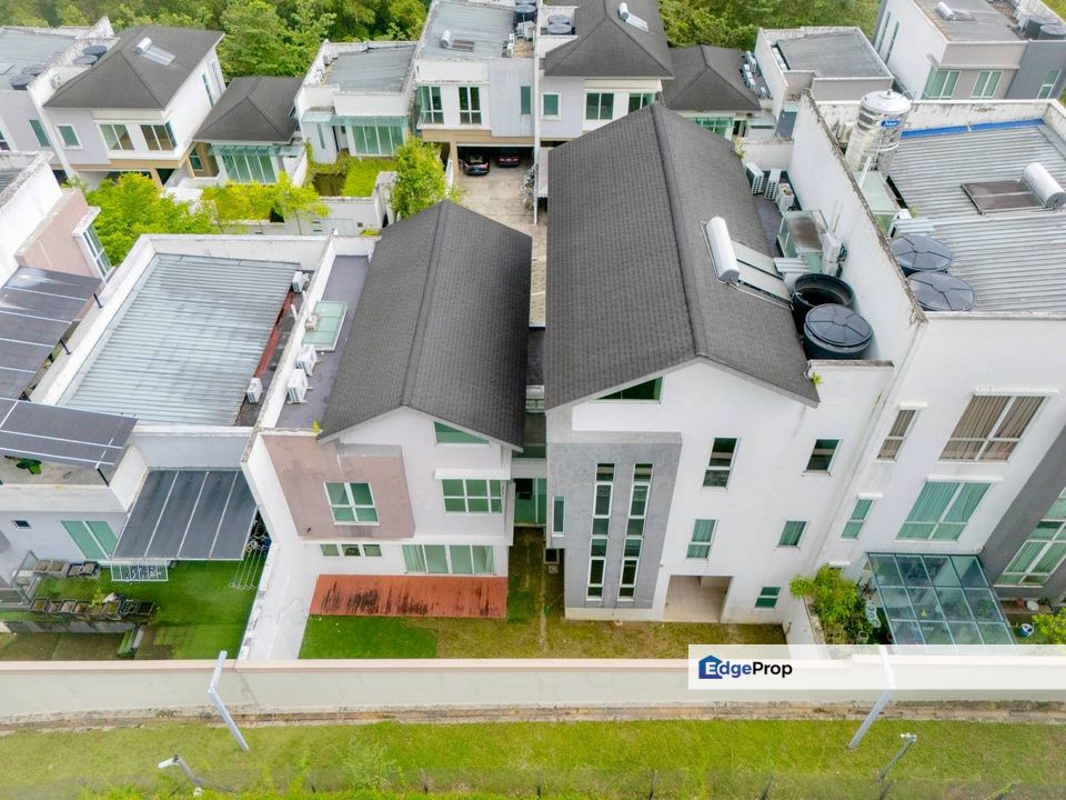 PRIVATE POOL & LIFT! 4 Storey Courtyard Villa @
CONTOURS, TAMAN MELAWATI KL, Selangor, Taman Melawati