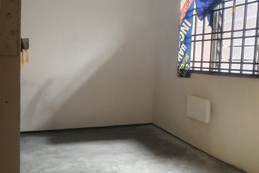 Taman Pulai Utama Flat