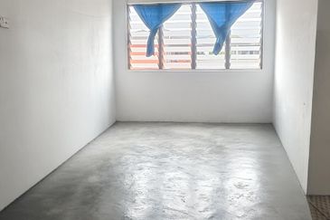 Taman Pulai Utama Flat