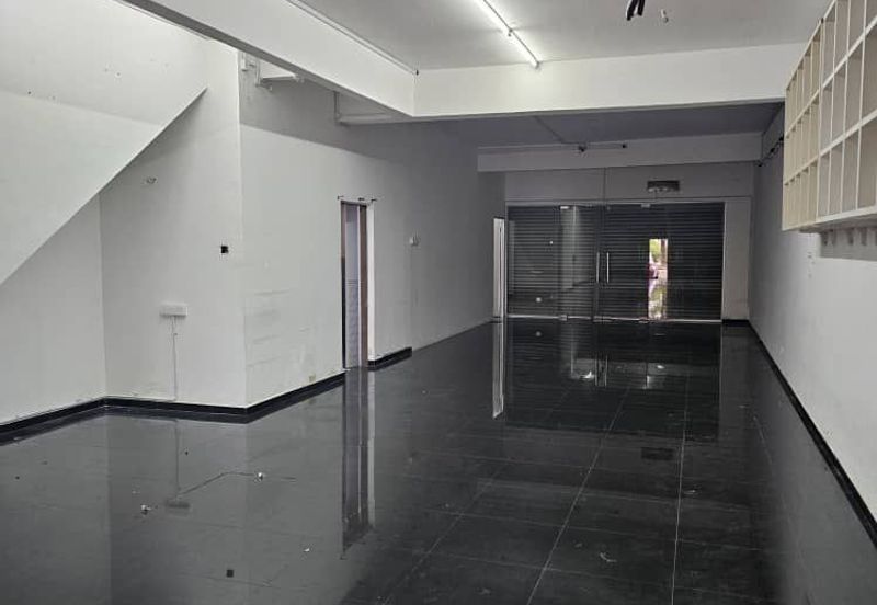 Taman Mount Austin Commercial