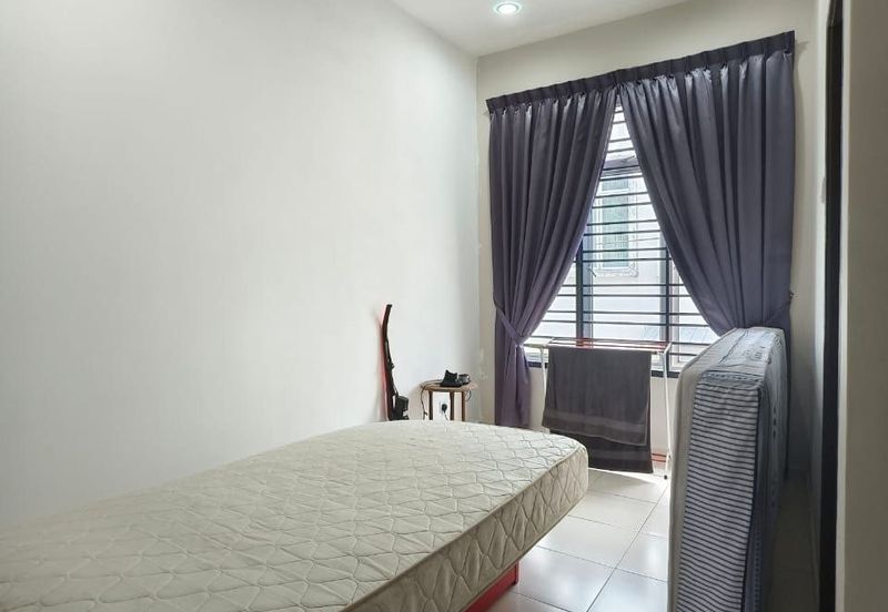 For Rent Nice & Clean 2 Storey Maya Heights @ Seri Alam, Masai