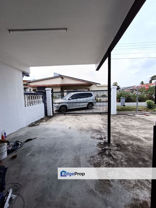 For Rent Corner Taman Sri Tebrau Single Storey with huge site land , Johor, Johor Bahru