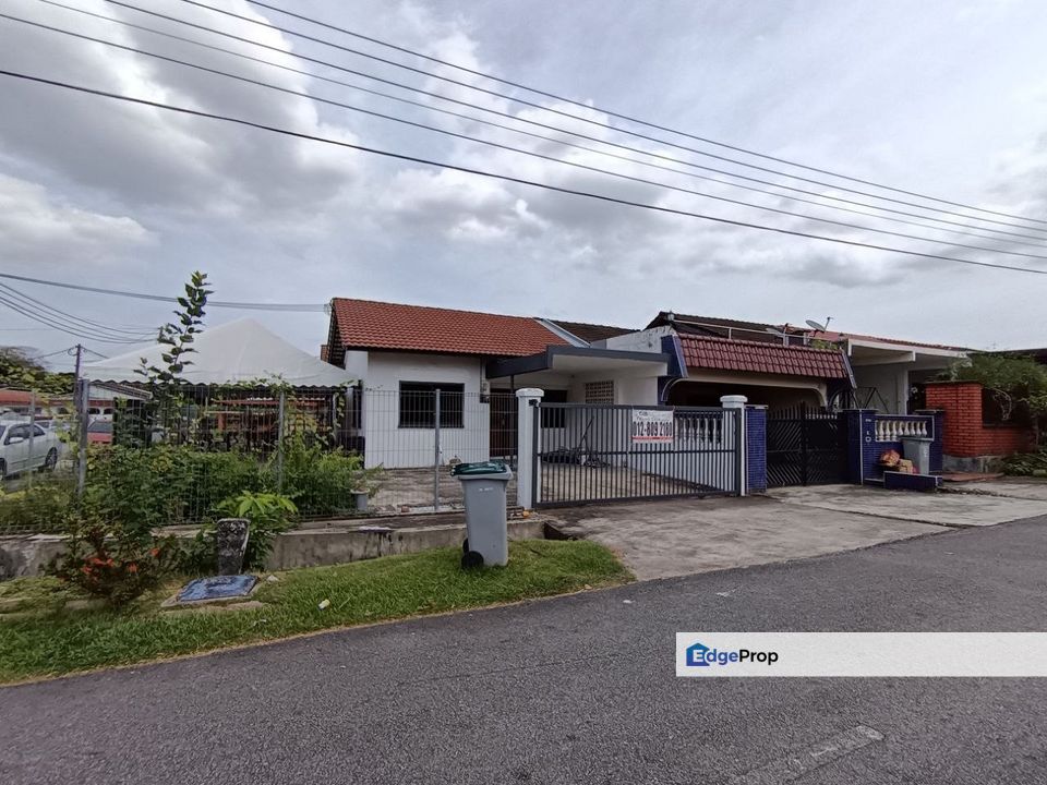 For Rent Corner Taman Sri Tebrau Single Storey with huge site land , Johor, Johor Bahru