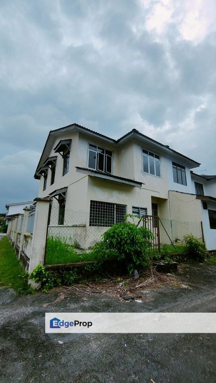 For Sale Bukit Indah End Lot With Land , Johor, Johor Bahru