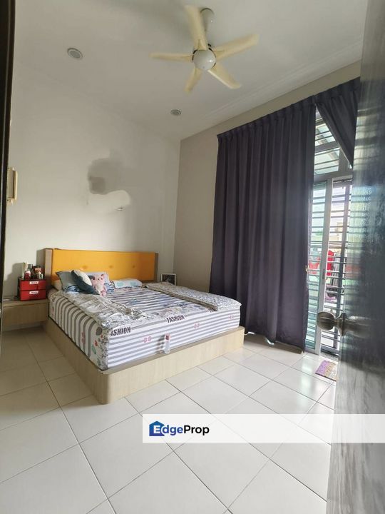 Maya Heights @ Seri Alam Fully Renovated with balcony (Move In Condition), Johor, Masai