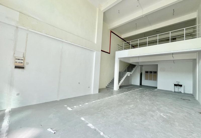 Pusat Perdagangan Danga Utama